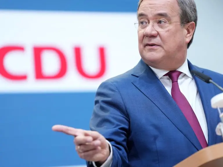 Armin-Laschet-im-Konrad-Adenauer-Haus-an-einer-Pressekonferenz-teil