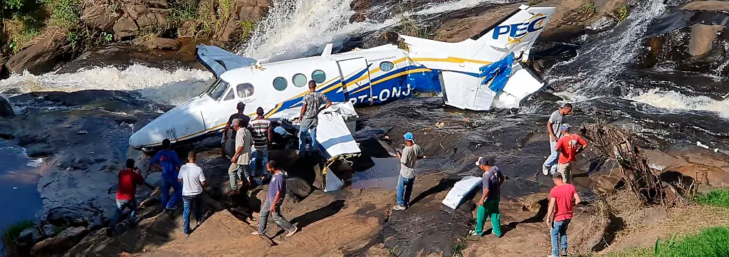 Bei-dem-Absturz-kamen-auch-der-Produzent-und-ein-Onkel-der-Saengerin-sowie-die-beiden-Piloten-ums-Leben