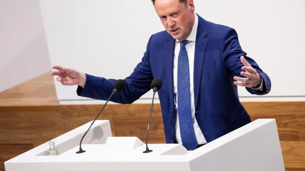 Dirk-Toepffer-CDU-Vorsitzender-seiner-Fraktion-im-Niedersaechsischen-Landtag