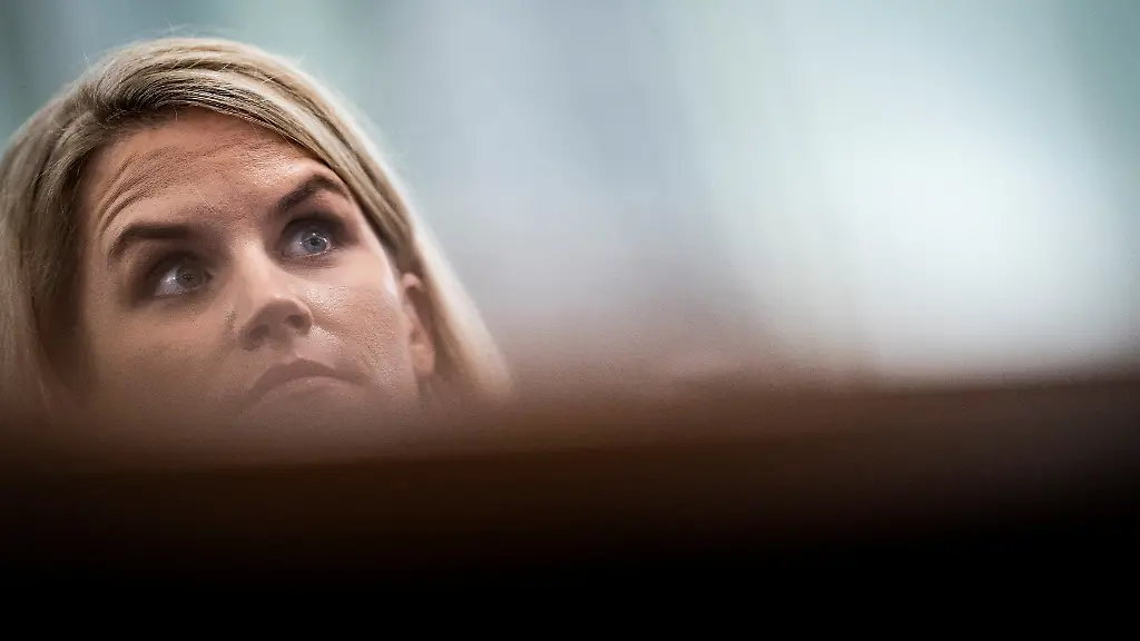 2021-10-05T000000Z-470894174-RC2S3Q9U3EHY-RTRMADP-3-USA-CONGRESS-FACEBOOK