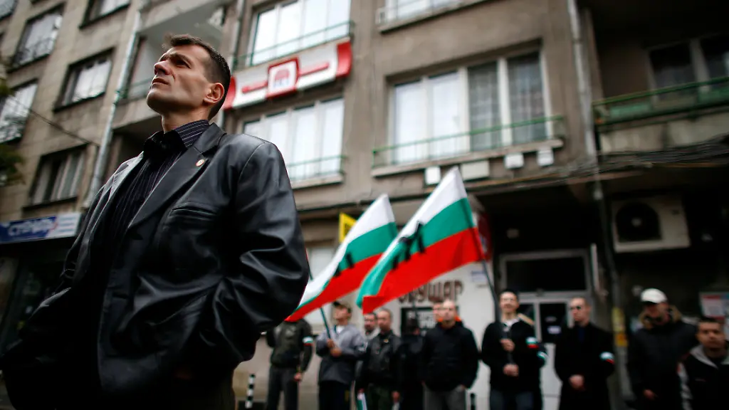 2008-11-09T120000Z-285554527-GM1E4B91MHV01-RTRMADP-3-BULGARIA