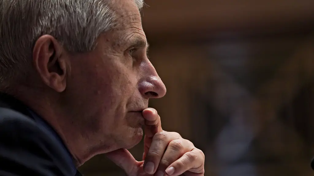 2021-05-26T144349Z-1980563613-RC2QNN9N7OMA-RTRMADP-3-HEALTH-CORONAVIRUS-SENATE