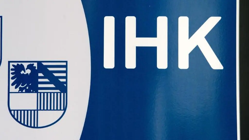 Das-Logo-der-Industrie-und-Handelskammer-Halle-Dessau-IHK-in-Halle-Saale