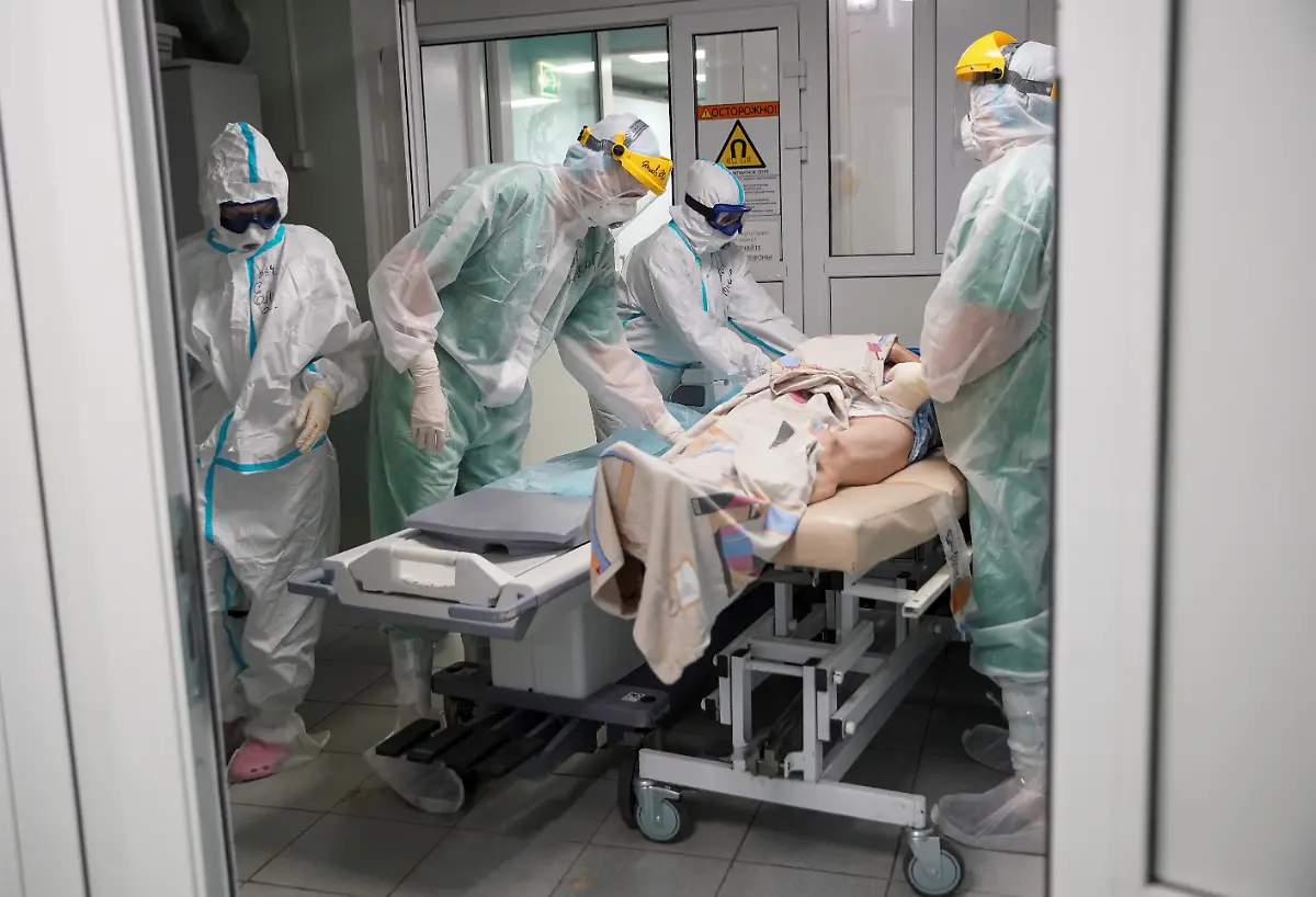 2021-10-28T160831Z-722840396-RC23JQ9EXZYJ-RTRMADP-3-HEALTH-CORONAVIRUS-RUSSIA