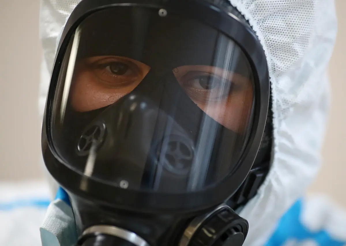 2021-10-25T170143Z-945718830-RC20HQ9FU44H-RTRMADP-3-HEALTH-CORONAVIRUS-RUSSIA-CASES