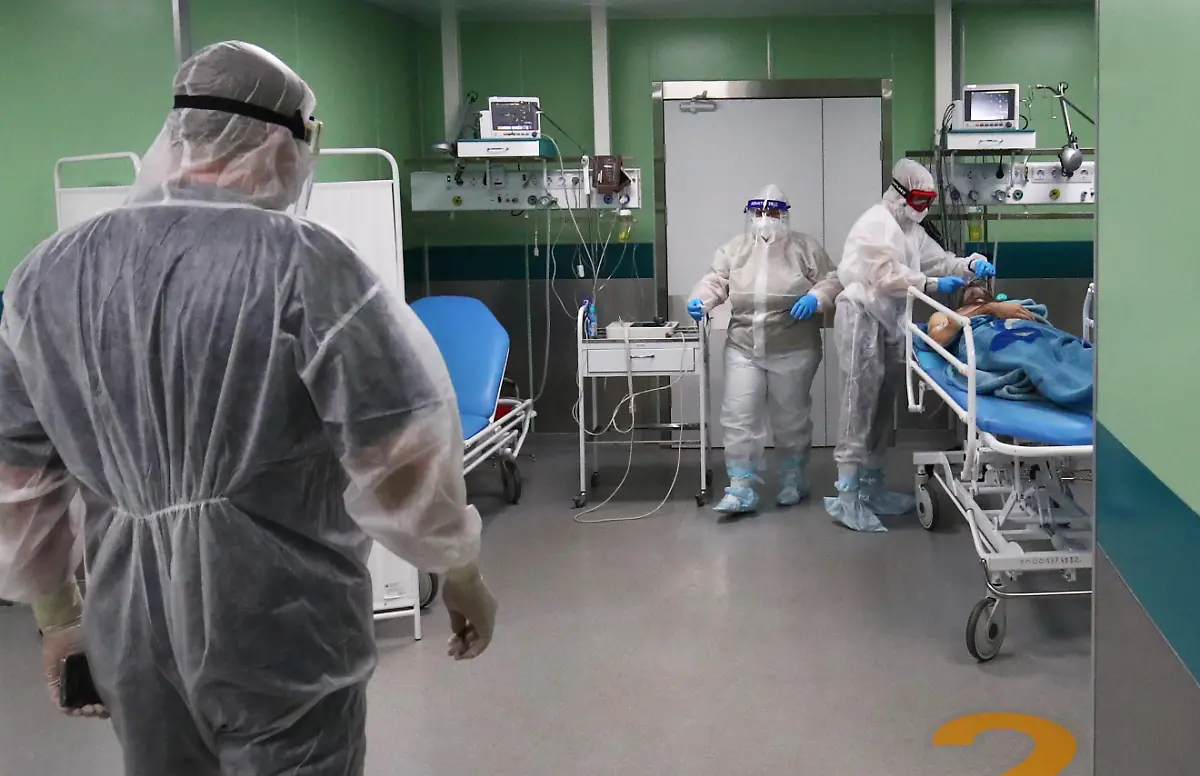 2021-10-25T164829Z-806002754-RC2ZGQ9O3X58-RTRMADP-3-HEALTH-CORONAVIRUS-RUSSIA-CASES