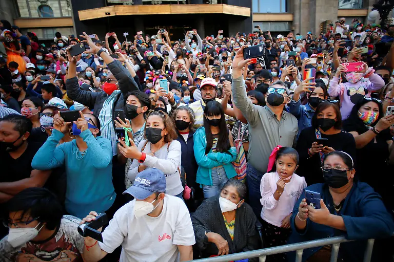 2021-10-31T231805Z-26595235-RC21LQ9UL1AM-RTRMADP-3-MEXICO-DAYOFTHEDEAD-PARADE