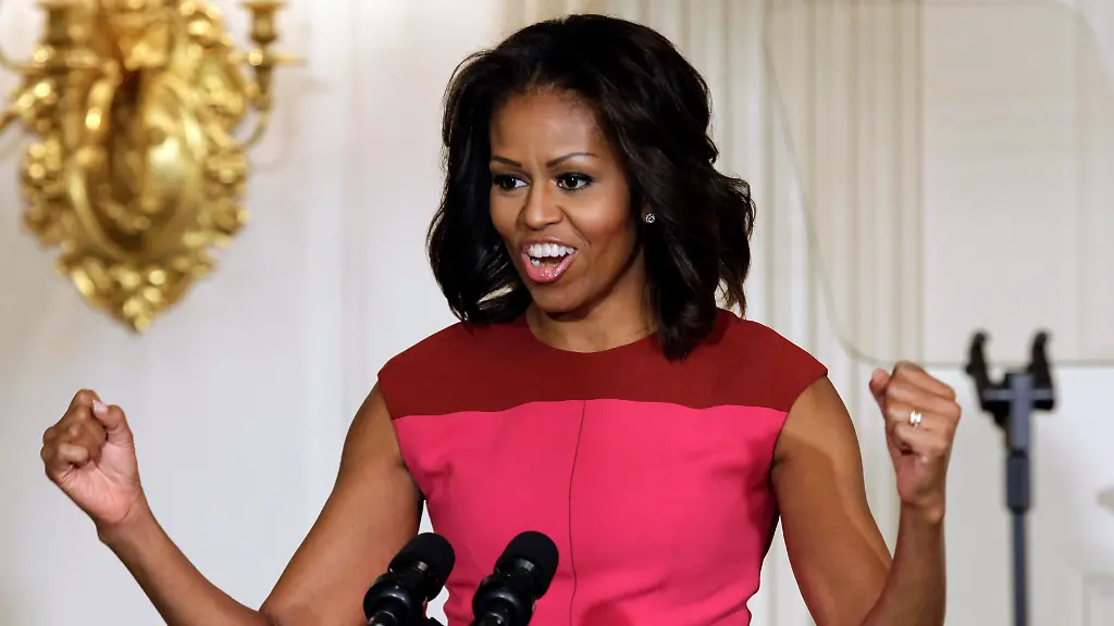 2013-10-30T120000Z-344845278-GM1E9AV0DNZ02-RTRMADP-3-OBAMA-MICHELLE