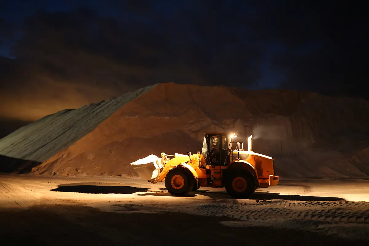 2021-10-26T125853Z-1966739574-RC2T9Q9GG694-RTRMADP-3-CLIMATE-UN-SPAIN-DELTA