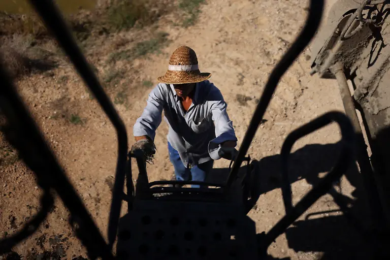 2021-10-26T125826Z-9936337-RC2M3Q9NXLYM-RTRMADP-3-CLIMATE-UN-SPAIN-DELTA