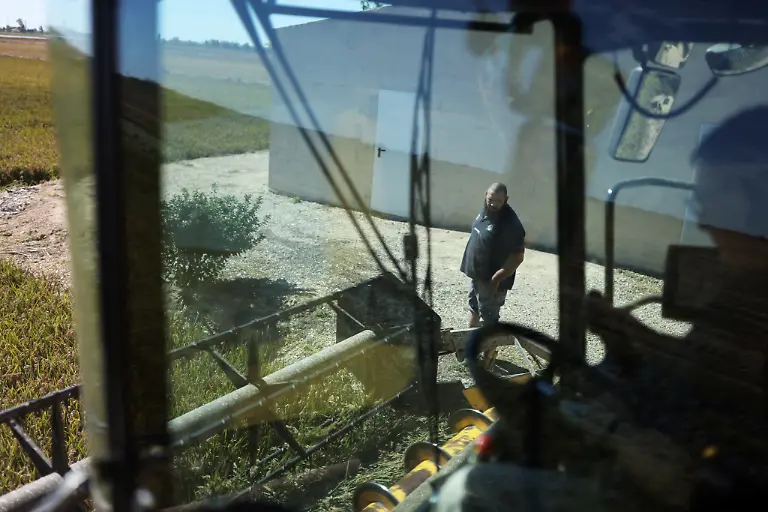 2021-10-26T125813Z-328625152-RC2M3Q9HXWTT-RTRMADP-3-CLIMATE-UN-SPAIN-DELTA