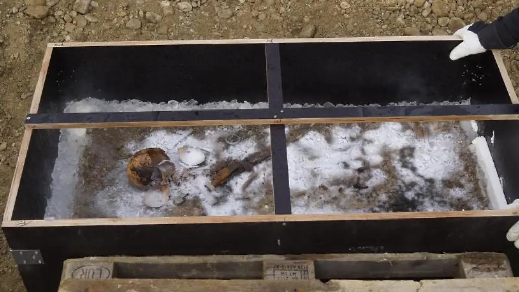 In-Schwaben-haben-Archaeologen-ein-etwa-1300-Jahre-altes-Kindergrab-geborgen