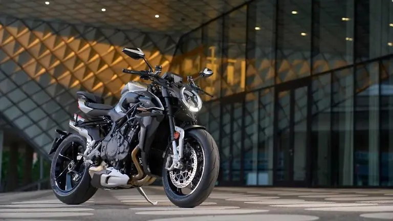 2022-mv-agusta-brutale-rs-front-right