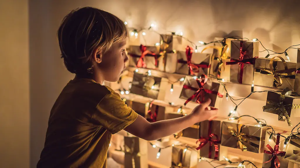 Vorweihnachtszeit-24-Tage-aufregende-Ueberraschungen-im-Adventskalender-2021