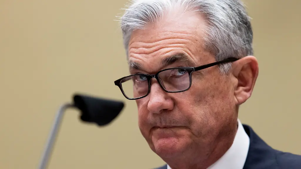 2021-06-22T195735Z-1449831775-RC2V5O9CR6KD-RTRMADP-3-HEALTH-CORONAVIRUS-POWELL