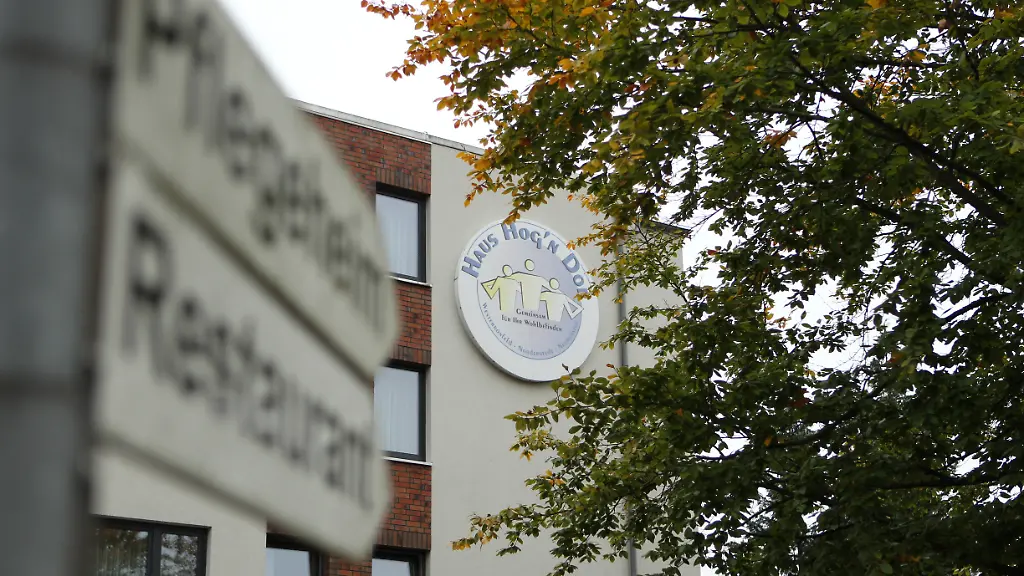 4d25038e177a033ba5565de8ca6a3305