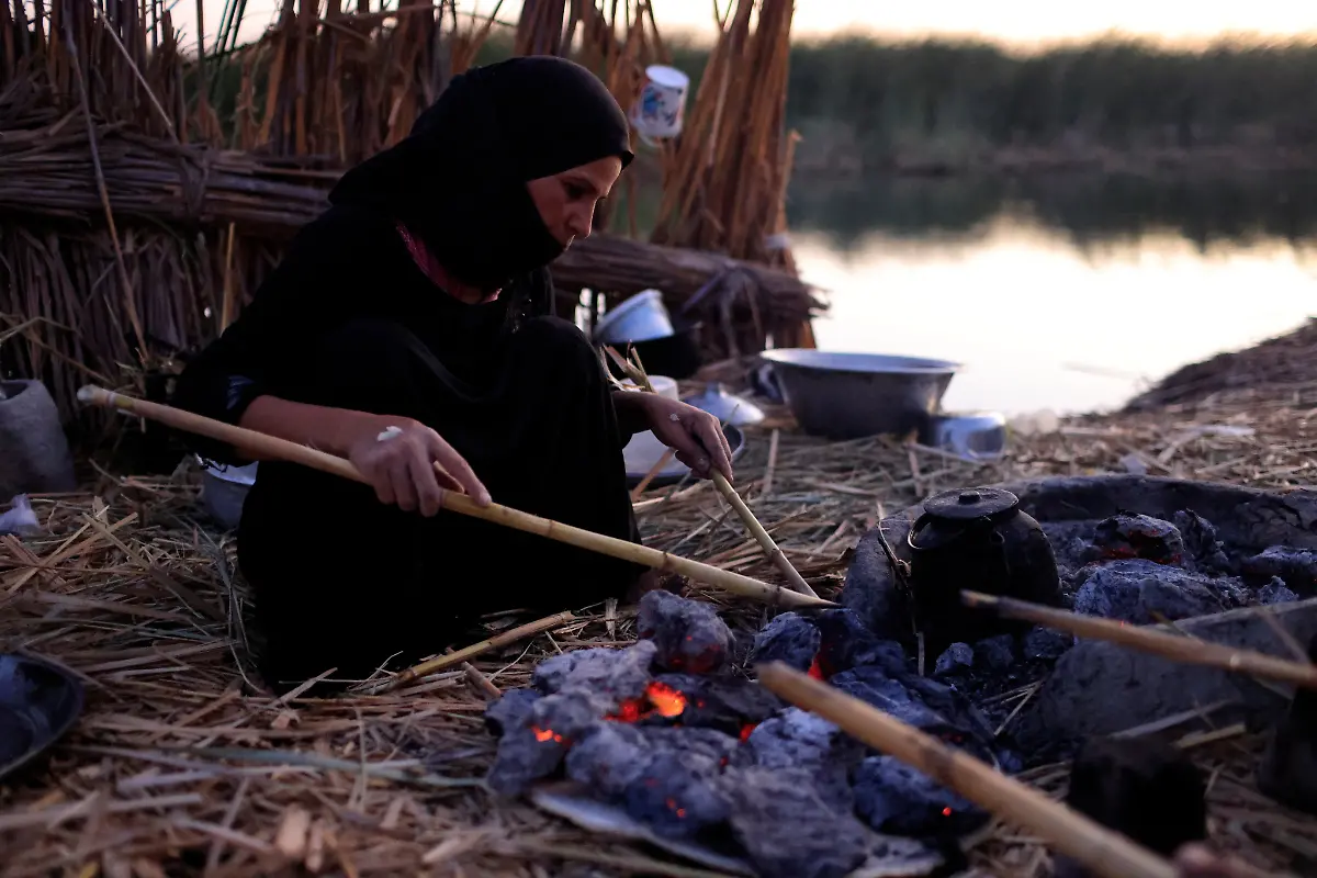 2021-10-14T070226Z-1748405117-RC2H5P9KSBRR-RTRMADP-3-CLIMATE-CHANGE-IRAQ-MARSHES
