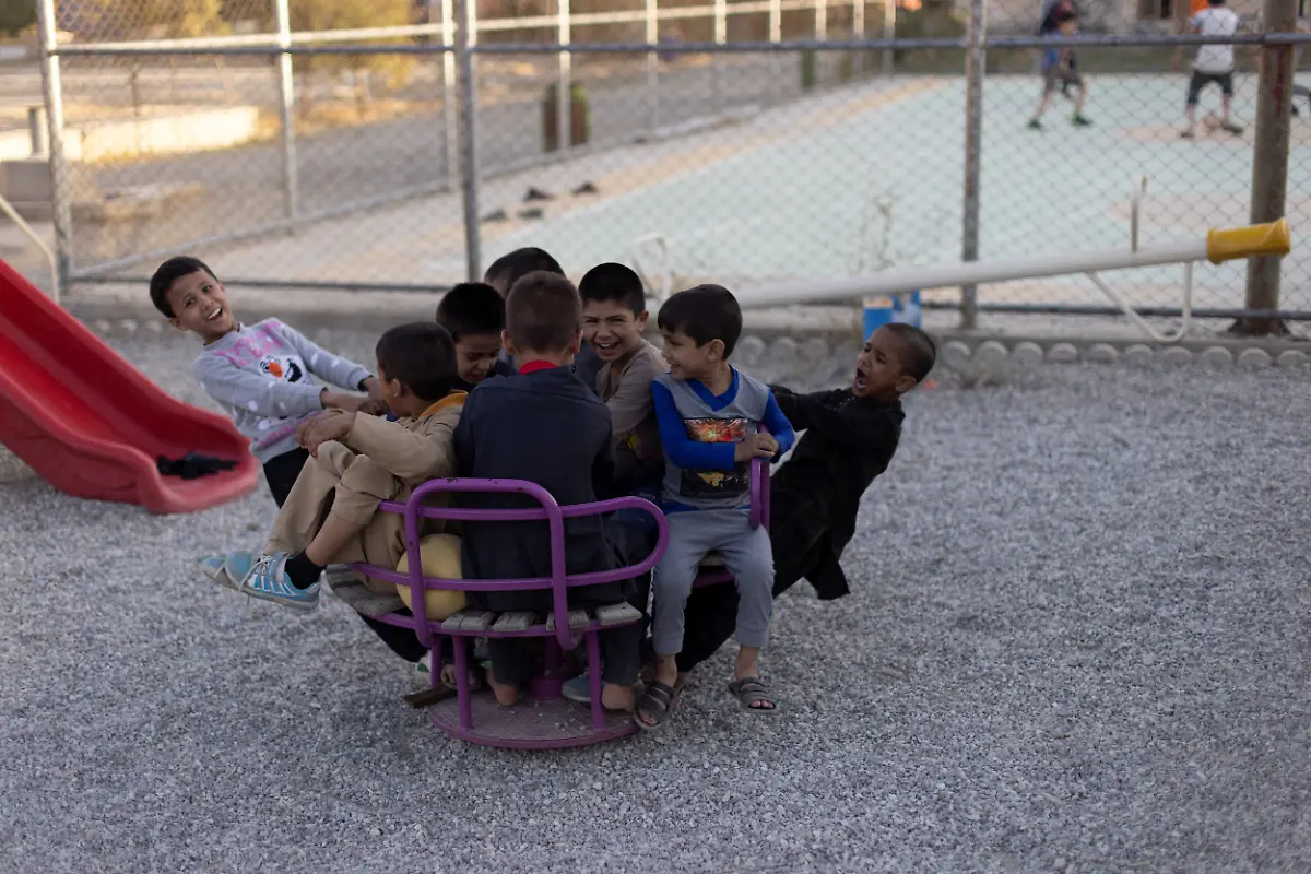 2021-10-14T230054Z-1555196615-RC2A8Q9YBUAS-RTRMADP-3-AFGHANISTAN-CONFLICT-ORPHANAGE