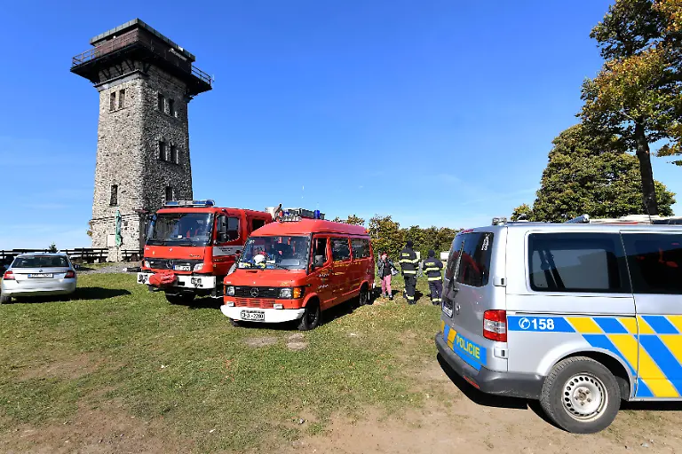 9f6599d4f05128165d22ed177454e6e7