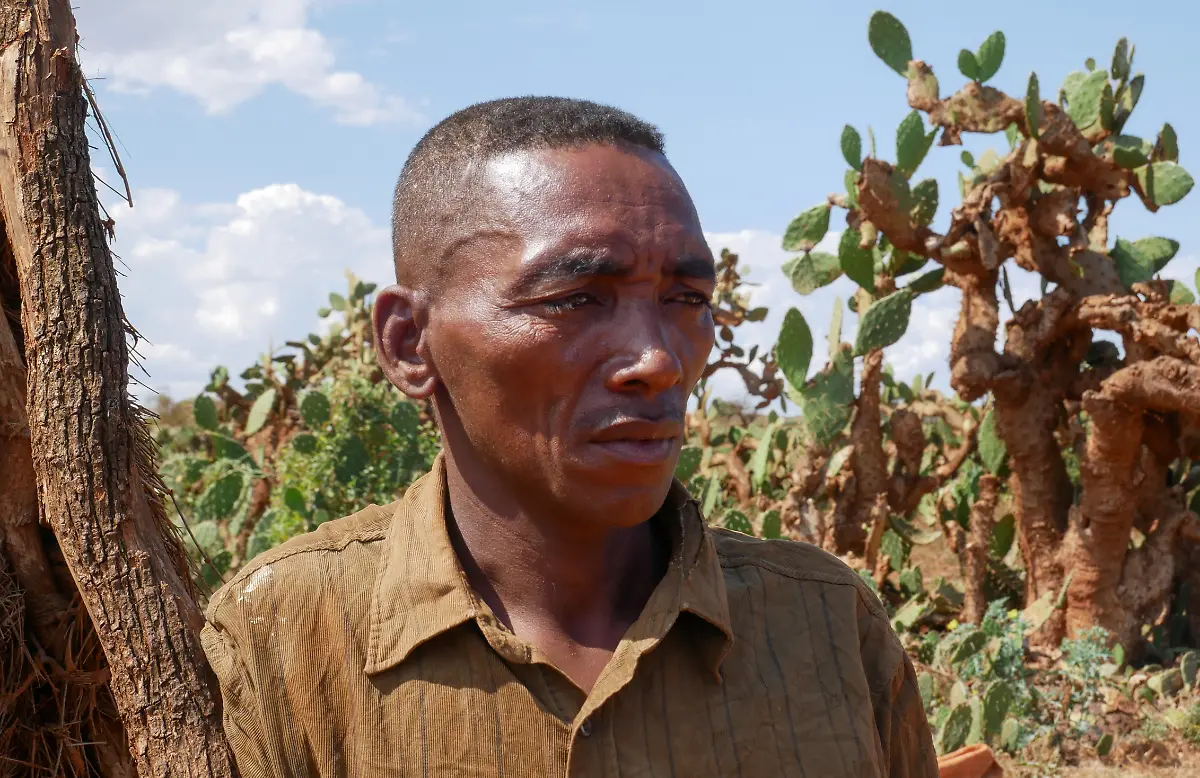 2021-10-11T070115Z-1966307107-RC2NZP9RY1NA-RTRMADP-3-CLIMATE-CHANGE-MADAGASCAR-FAMINE