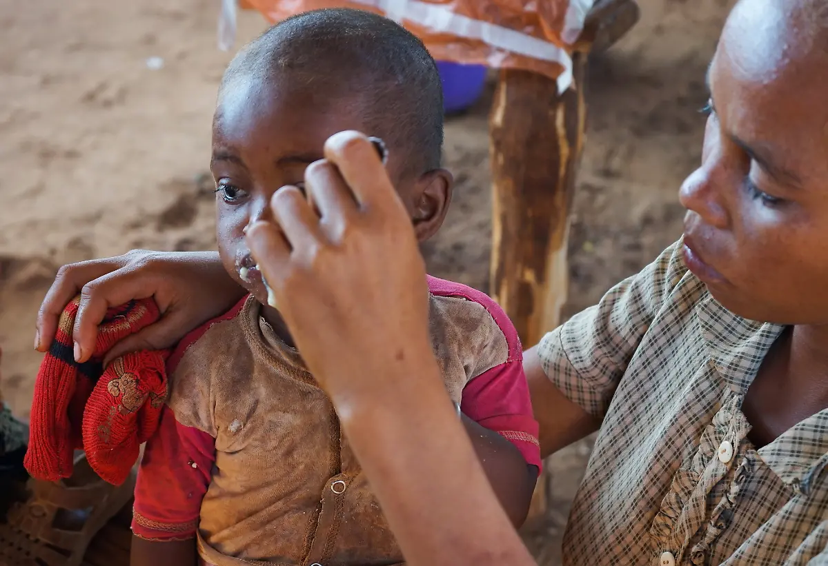 2021-10-11T070045Z-839564197-RC280Q9KVDHG-RTRMADP-3-CLIMATE-CHANGE-MADAGASCAR-FAMINE