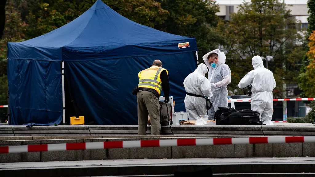 6418a48eeeb2a7c76ca678a29c1090a1