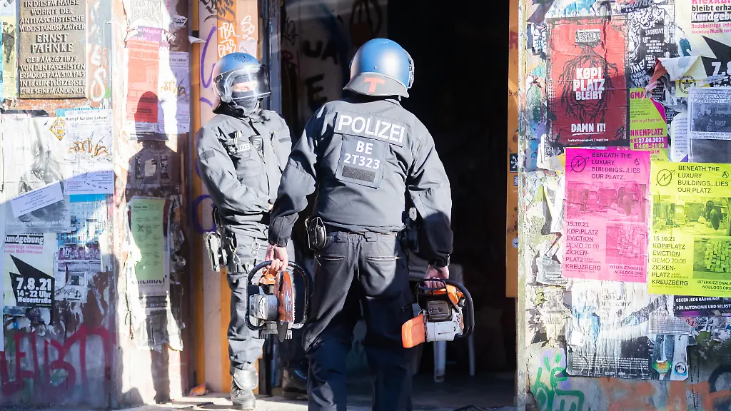 e9da5203c5a9d727ef95de31c6b258a6