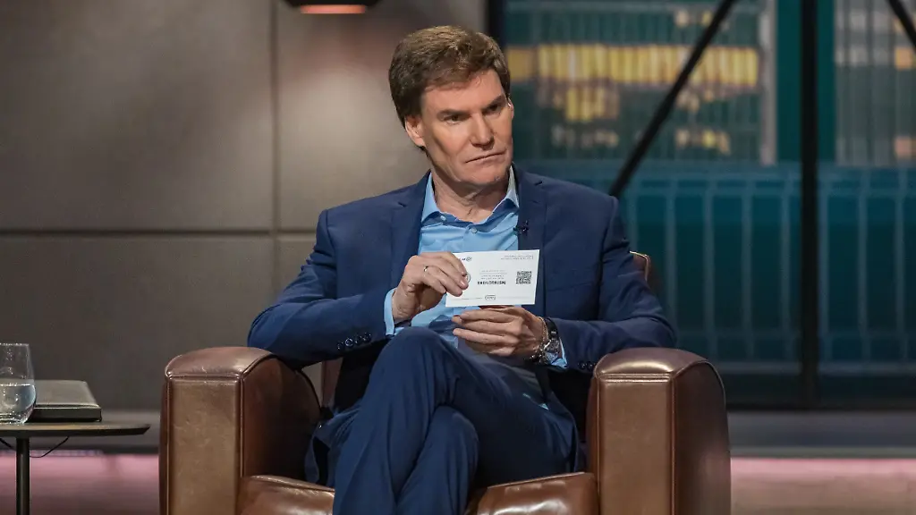 Carsten-Maschmeyer-nimmt-die-My-Taag-Software-unter-die-Lupe-Quelle-RTL-Bernd-Michael-Maurer