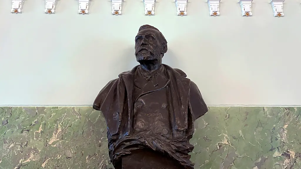 2021-10-01T060030Z-1558921451-RC2KPP9CNPXZ-RTRMADP-3-NOBEL-PRIZE-PEACE