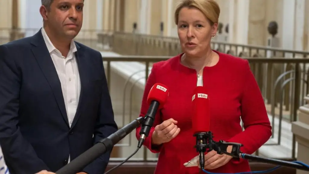 Franziska-Giffey-SPD-r-Spitzenkandidatin-fuer-die-Wahl-zum-Berliner-Abgeordnetenhaus-spricht