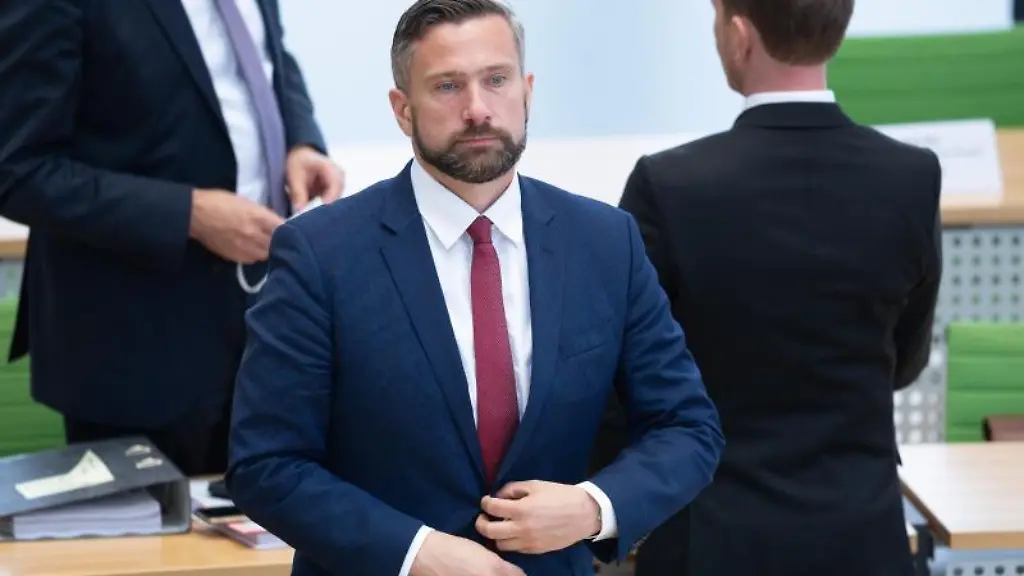 Martin-Dulig-SPD-l-Wirtschaftsminister-von-Sachsen