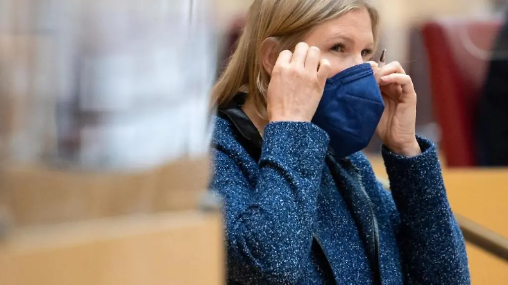 Katrin-Ebner-Steiner-ehemalige-Vorsitzende-der-AfD-Fraktion-im-bayerischen-Landtag