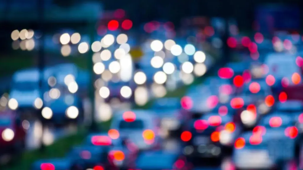 Stau-auf-einer-Autobahn