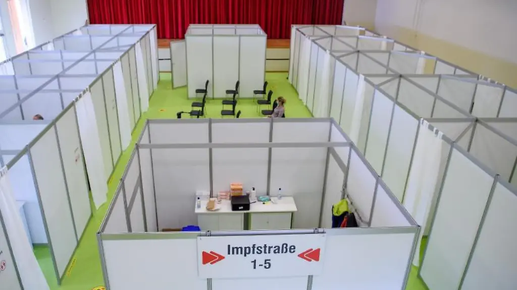 Das-Impfzentrum-in-Burg-im-Landkreis-Jerichower-Land-ist-fast-leer