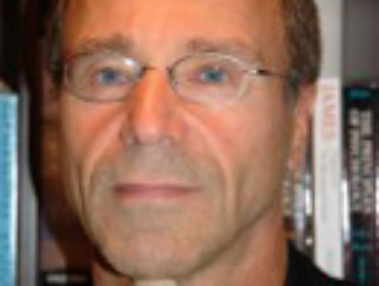 Reinhard Merkel ist Professor für Rechtsphilosophie und Strafrecht an der Universität Hamburg.