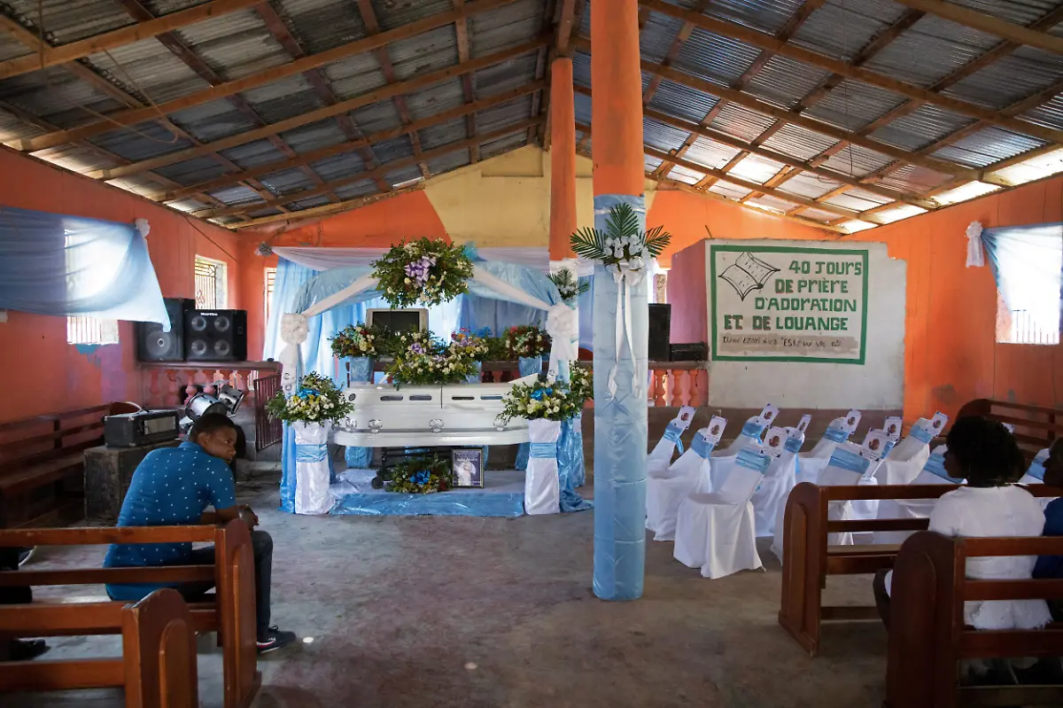 Sarg-von-Anaira-Jules