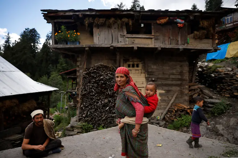 2021-09-23T230225Z-1480763891-RC2LPP9JV7JQ-RTRMADP-3-HEALTH-CORONAVIRUS-INDIA-VACCINE