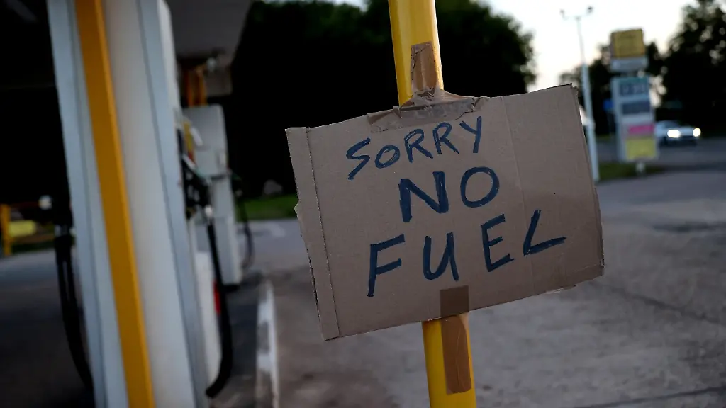 2021-09-25T193301Z-1494155456-RC26XP9BLS01-RTRMADP-3-POWER-PRICES-BRITAIN