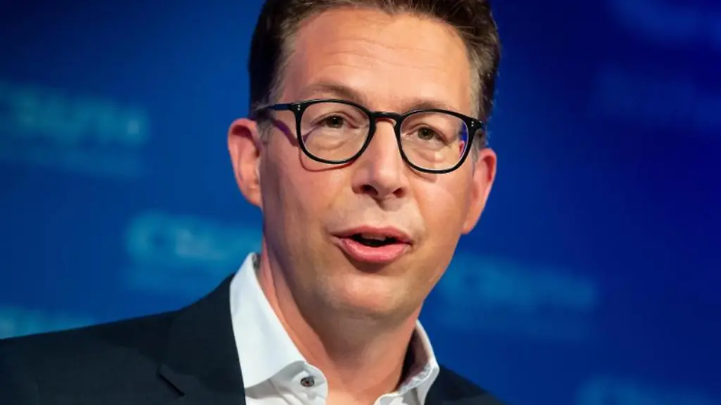 CSU-Generalsekretaer-Markus-Blume-nimmt-an-einer-Wahlparty-in-der-Parteizentrale-der-CSU-teil