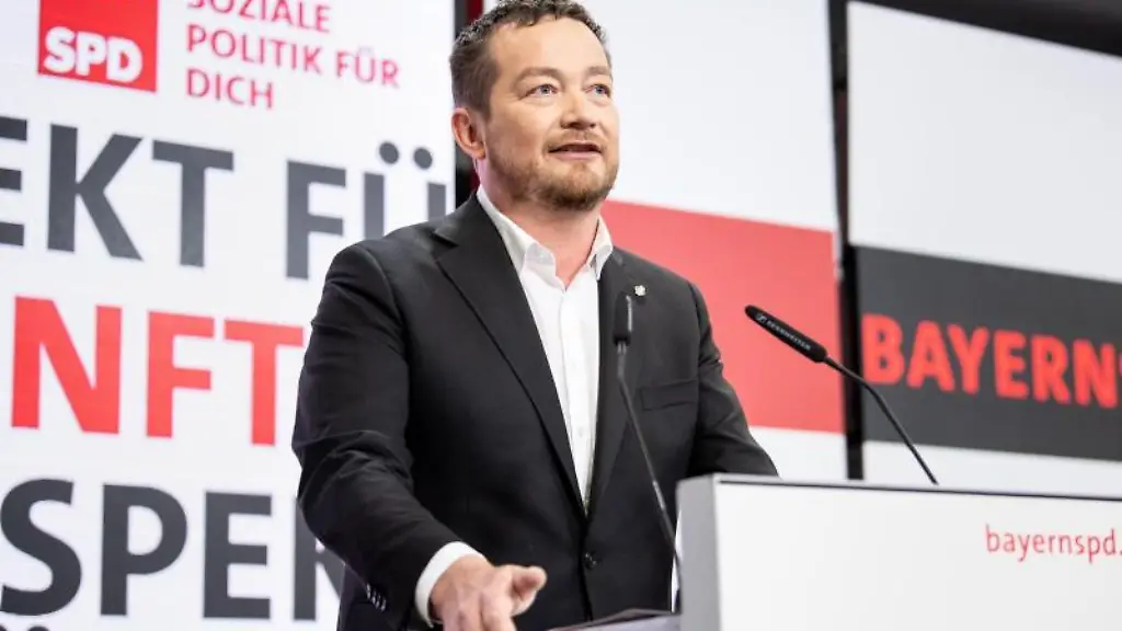 SPD-Politiker-Uli-Groetsch-spricht-auf-einem-digitalen-Landesparteitag-der-Bayern-SPD