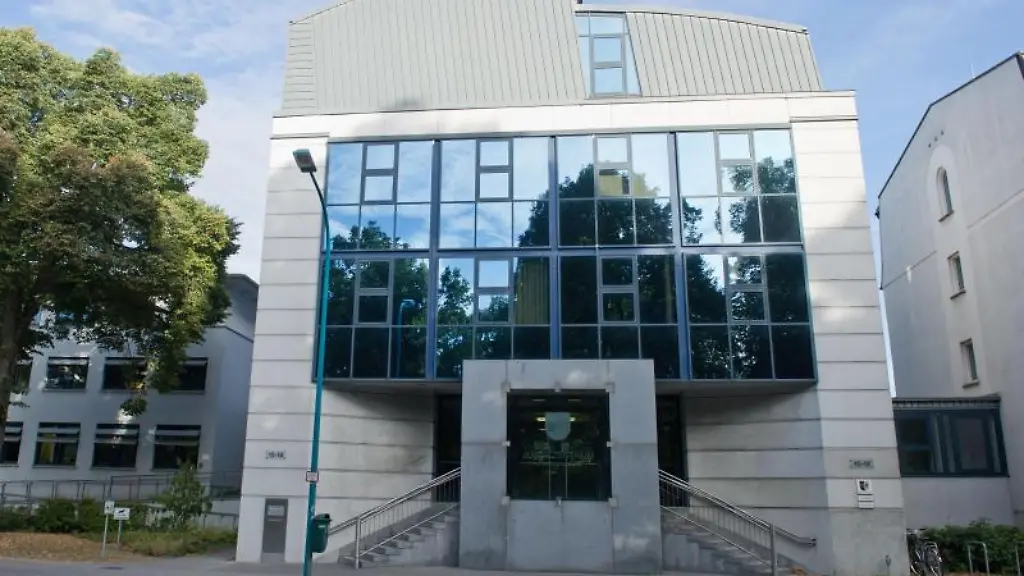 Das-Landgericht-Neubrandenburg