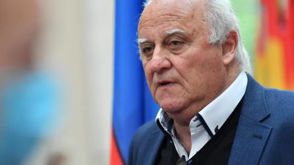 Saar-Innenminister-Klaus-Bouillon-CDU-kommt-zu-einem-Treffen-der-Innenminister-von-Bund-und-Laendern