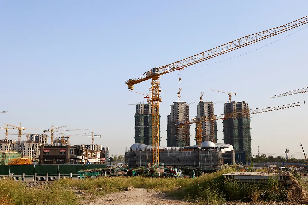 2021-09-23T111445Z-1434773077-RC2JVP9HSXOE-RTRMADP-3-CHINA-EVERGRANDE-DEBT