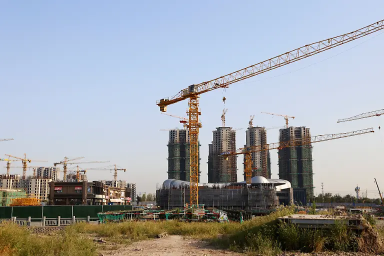 2021-09-23T111445Z-1434773077-RC2JVP9HSXOE-RTRMADP-3-CHINA-EVERGRANDE-DEBT