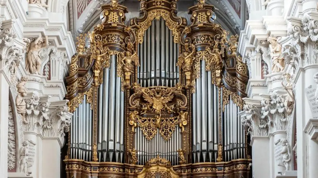Die-Orgel-im-Dom-St-Stephan