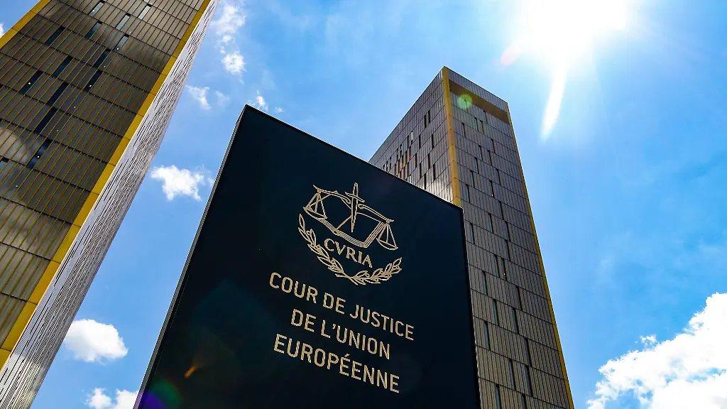 1ffc177b00cec22f6b7cd624b3c9c64d