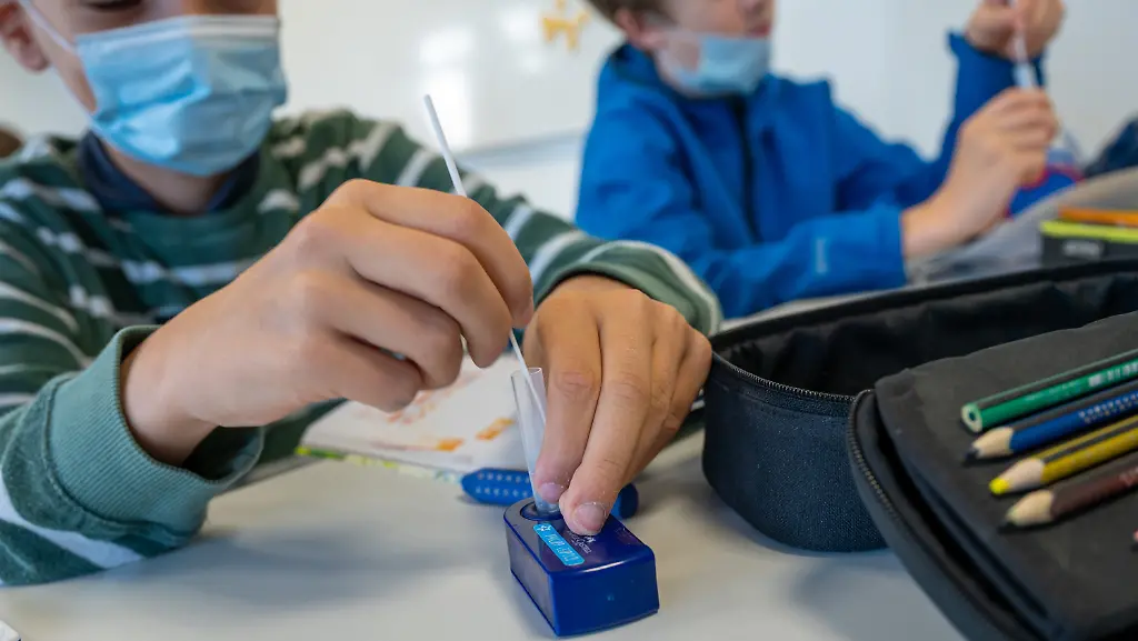 15805d1799884d91fe6bfd4b6ddb4c87