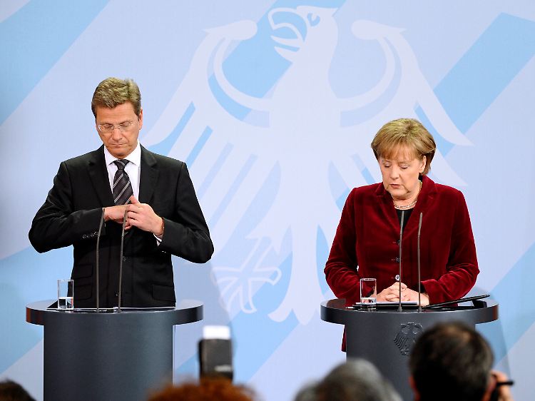 "Wir wollen (…) die Beschleunigung der Nutzung erneuerbarer Energien", sagte Westerwelle am Montag im Kanzleramt.