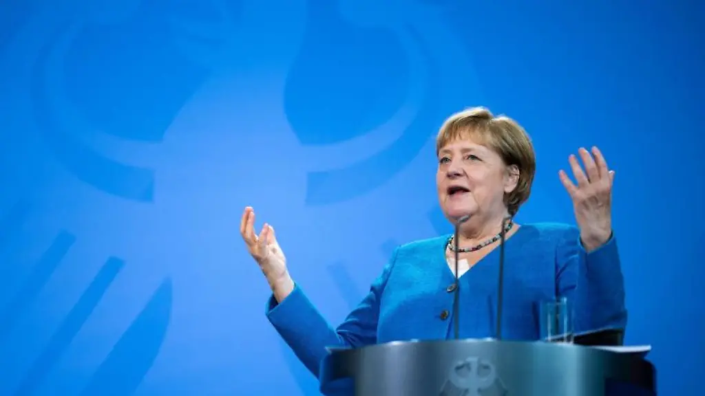 Bundeskanzlerin-Angela-Merkel-CDU-spricht