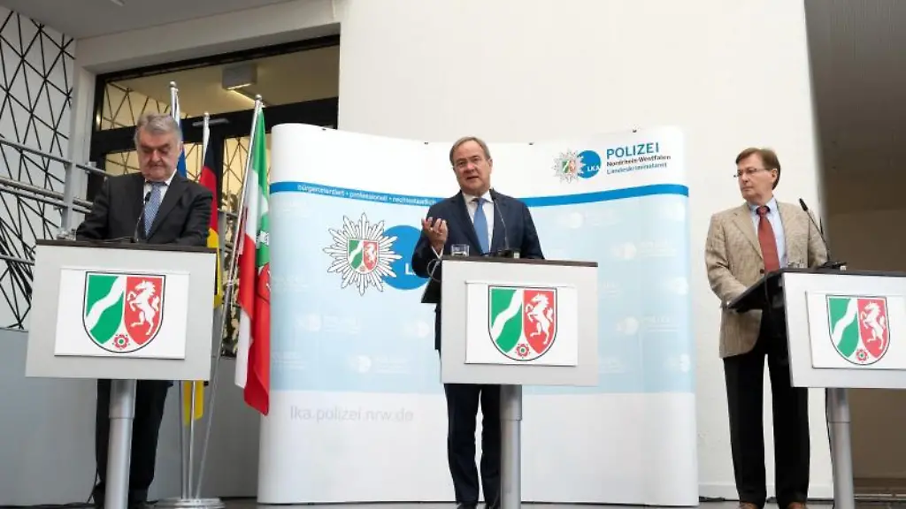Ministerpraesident-Laschet-M-Innenminister-Reul-l-und-Justizminister-Biesenbach-alle-CDU-im-LKA